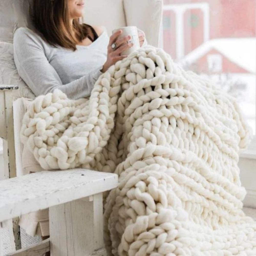 Cozy Chunky Knit Blanket for Winter Comfort