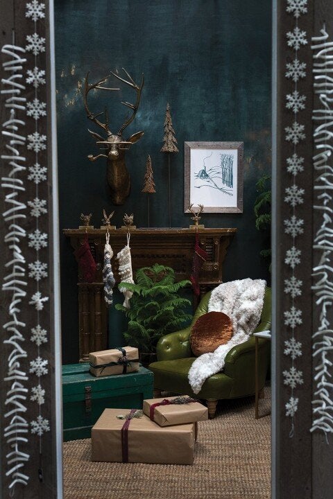 Rustic Deer Wall Mount Decor for Cozy Living Spaces