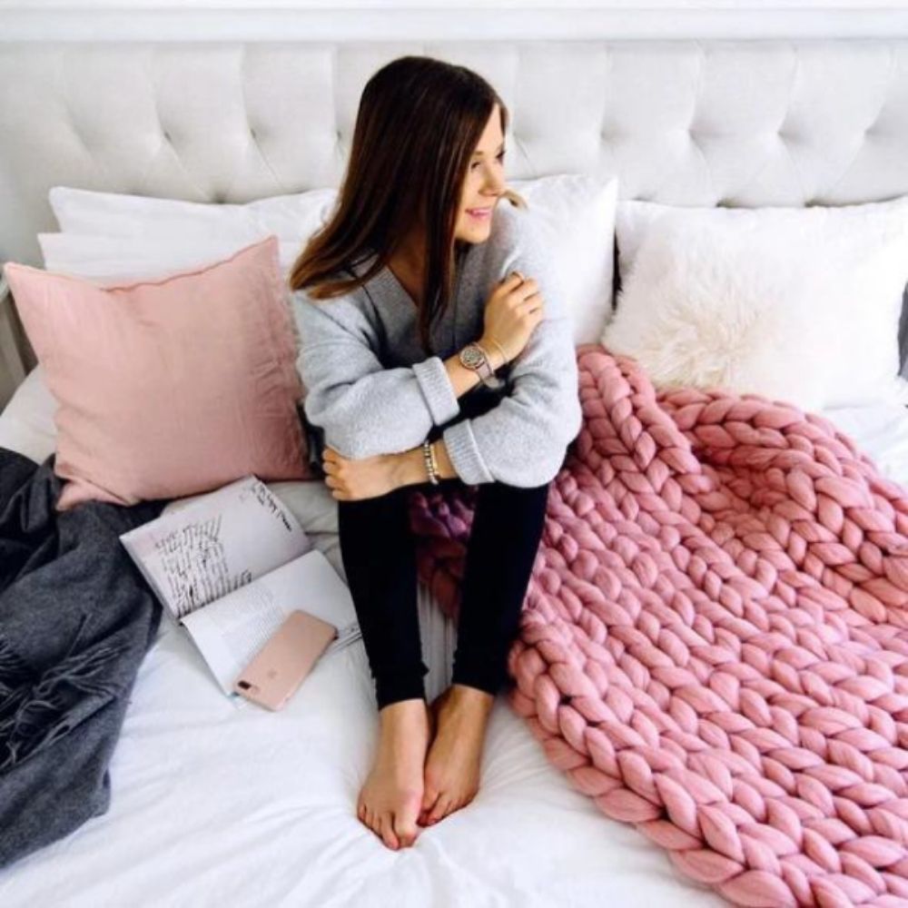 Cozy Chunky Knit Blanket for Winter Comfort